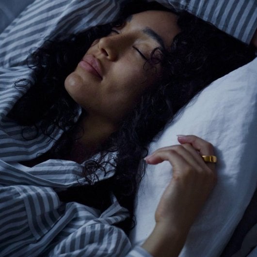 Anillo intelligent Oura Ring Gen4 Bluetooth IPX8 Autonomie 8 jours iOS Android Santé Holistique Or