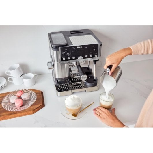 Caffettiera Semi-automatica Ninja ES701EU 2L 14 bar con macinino integrato e schiumalatte