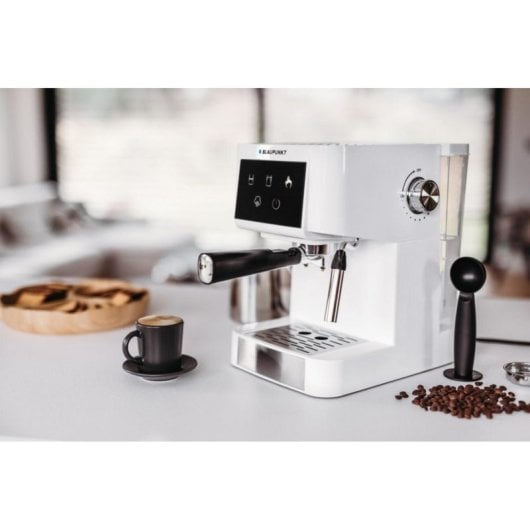 Kaffeemaschine Espresso Blaupunkt CMP501 1,5L 20 bar mit Touchscreen und Heißwasserfunktion