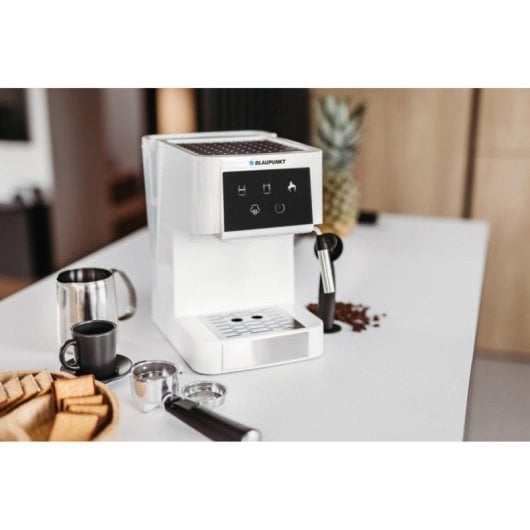 Kaffeemaschine Espresso Blaupunkt CMP501 1,5L 20 bar mit Touchscreen und Heißwasserfunktion