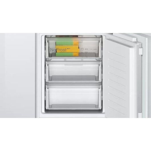 Frigorífico Combi Bosch KIN86VFE0 No Frost 177cm 260L E Integrable Blanco