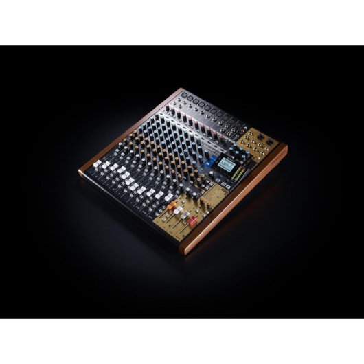 Mezclador Tascam Model 16 Analógico 16 Canales Bluetooth USB EQ 7 Bandas