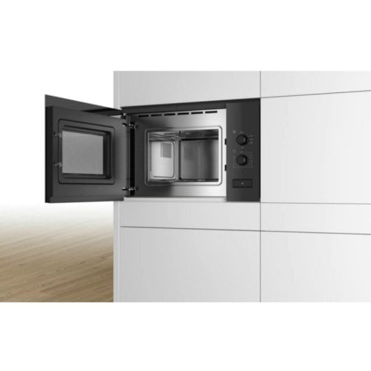 Microonde Bosch Serie 4 BFL520MB0 20L 800W Funzione Blocco Bambini Timer