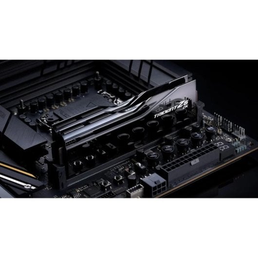 Memória RAM G.Skill Trident Z5 CK F5-8200C4052G24GX2-TZ5CK 48GB 2x24GB DDR5 8200MHz CL40 Intel XMP AMD EXPO Dissipador