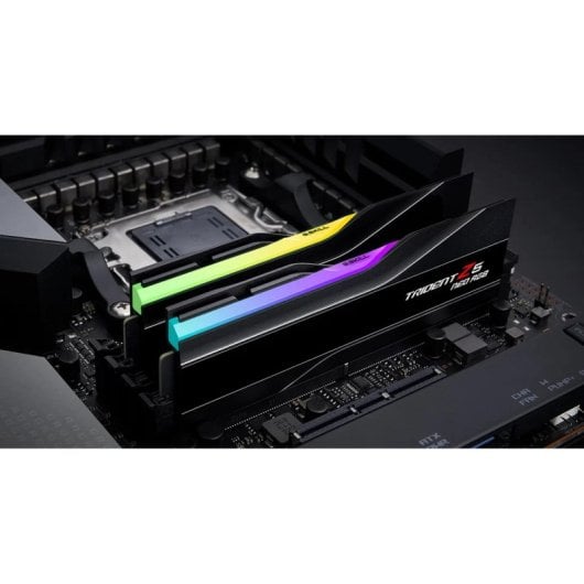 Memoria RAM G.Skill Trident Z5 Neo RGB F5-6000J3244G64GX2-TZ5NR 128GB 2x64GB DDR5 6000MHz CL32 RGB AMD EXPO