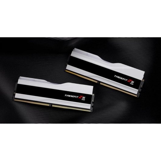 Mémoire RAM G.Skill Trident Z5 RGB 32GB 2x16GB DDR5 7200MHz CL34 Dual Channel RGB XMP EXPO Noir