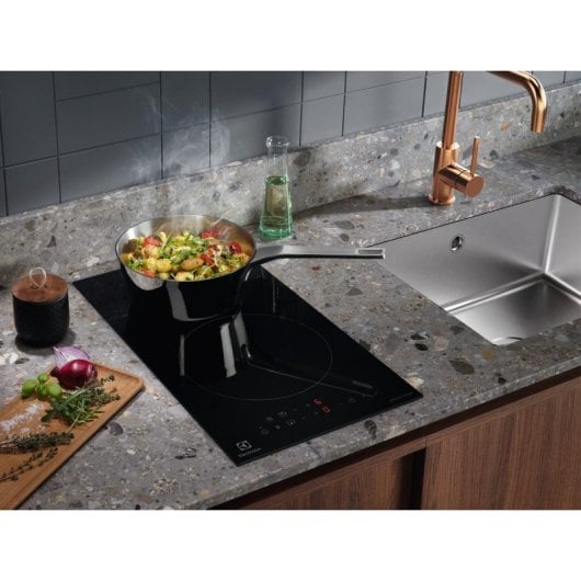 Placa de Indução Electrolux LIT30230C 2 Zonas Vidro Temperado 29 cm Integrável