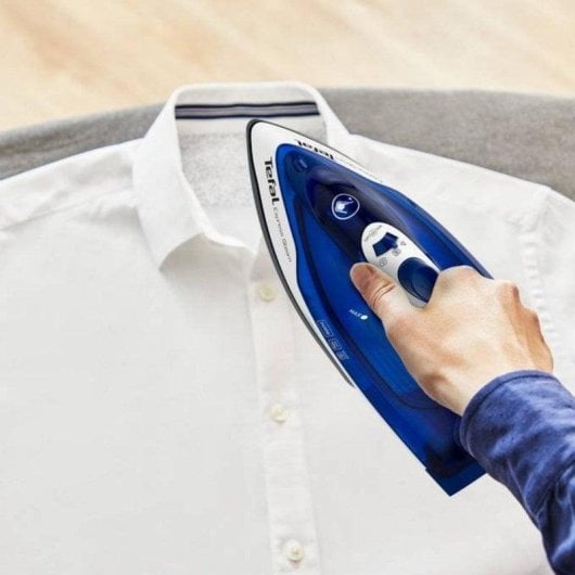 Bügeleisen Tefal FV2838 Ceriliumsohle 2400W 180g/min Blau Weiß