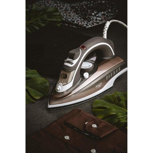 Bügeleisen Adler AD 5030 Keramiksohle 3000W 0,31 L Dampfausstoß