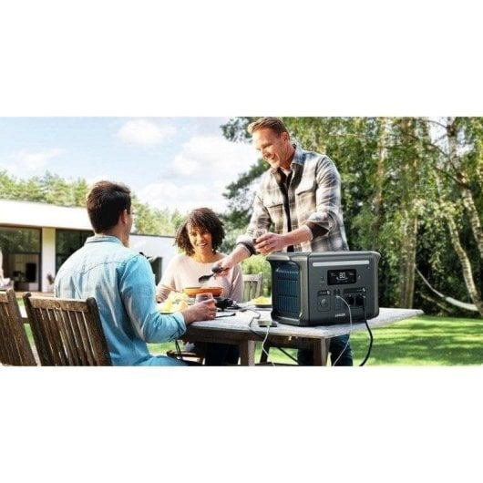 Station d’énergie Anker Solix F1500 1536Wh 2 ports AC 4 USB-A 2 USB-C Batterie LiFePO4 Écran LED Compatibilité solaire