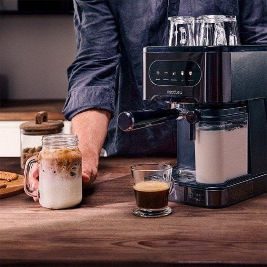 Cafeteira Semiautomática Cecotec Power Espresso 20 Coldbrew Latte 1,5L 20 bares Ecrã Táctil