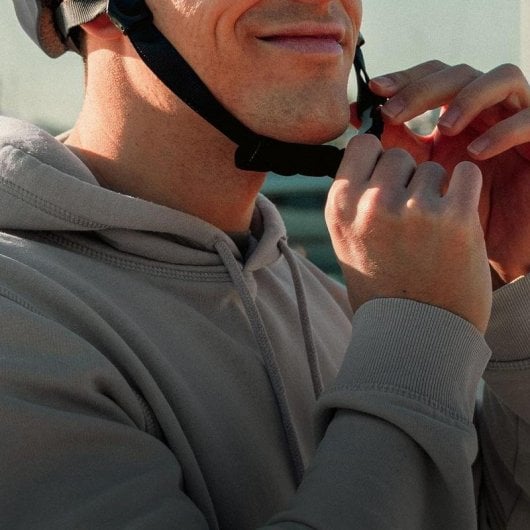 Casco BrainGuard Flash S-M con intermitentes y luz Bluetooth trasera