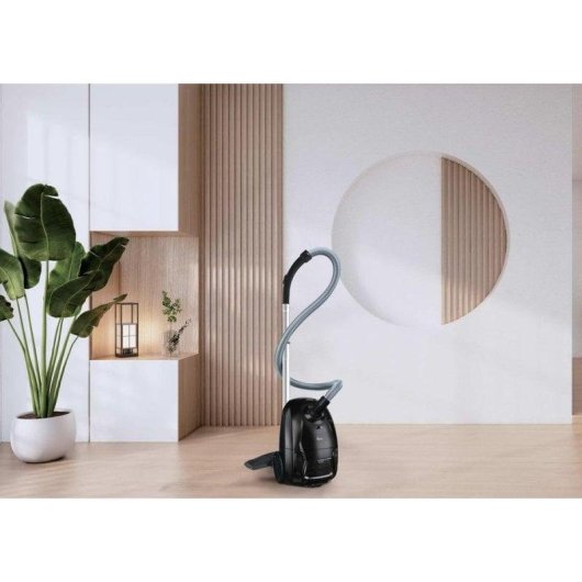 Aspirador com Saco Hoover HE105HM 011 700W Filtro EPA Especial Animais 2.5L