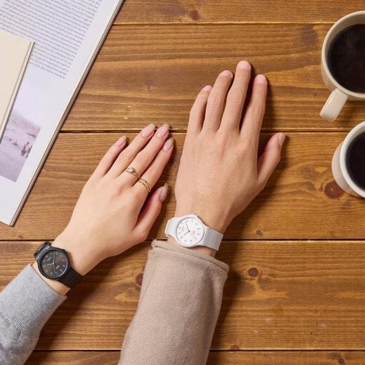 Reloj pulsera Casio MQ-24B-7BEF unisex blanco correa resina 3 años batería