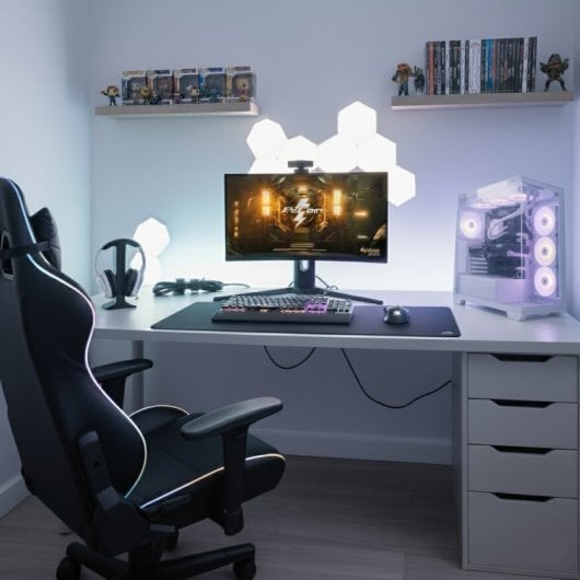 PcCom iCUE Intel Core i7-14700KF / 32 GB / 2 TB SSD / RTX 5080 V2