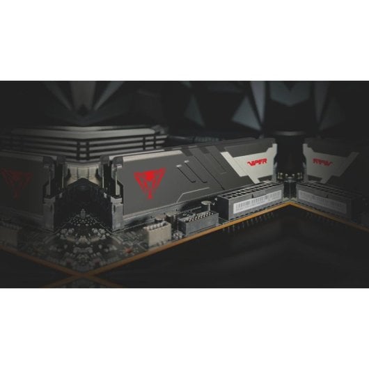 Mémoire RAM Patriot Viper Venom 32GB 2x16GB DDR5 6000MHz CL36 RGB Intel XMP Noir Blanc
