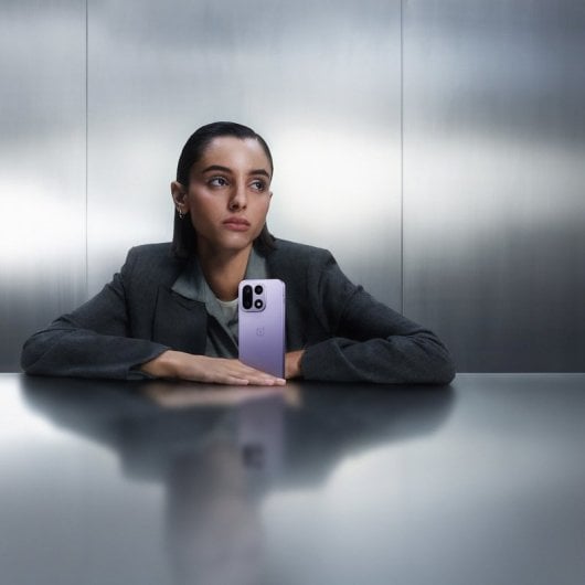 OnePlus 15 16 Go 512 Go 6,78" AMOLED 165Hz 5G Dual SIM Batterie 7300mAh Caméra IA Android 16 Ultra Violet