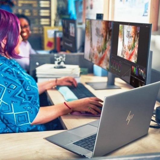 Portátil HP ZBook Studio G10 16" Intel Core i7-13800H 16GB 1TB SSD RTX 3000 Ada Windows 11 Pro