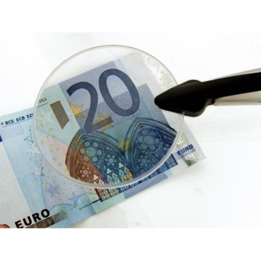 Lupa Kaiser 2368 portátil 2.4x 65mm iluminação bateria 34g