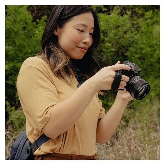 Correia de mão Peak Design Micro Clutch L-Plate para câmaras híbridas