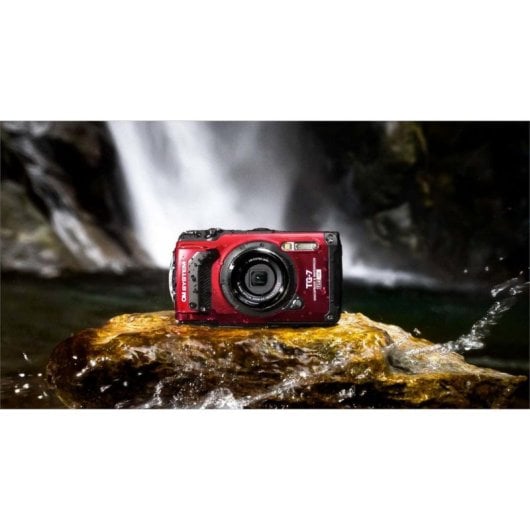 Fotocamera Compatta Olympus Tough TG-7 12.7MP Zoom 4x WiFi GPS Resistente Rossa