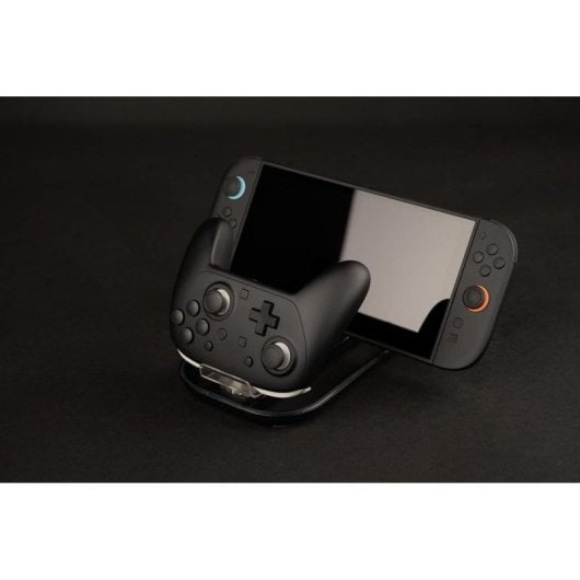 Nacon Supporto di ricarica per Nintendo Switch e 2 Controller Switch Pro