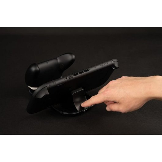 Nacon Supporto di ricarica per Nintendo Switch e 2 Controller Switch Pro
