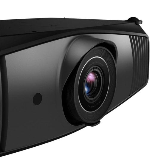 Proyector BenQ W5700 UHD 4K 1800 Lúmenes 300" Lámpara DLP Home Cinema