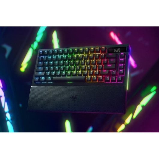 Teclado mecánico Razer BlackWidow V4 Pro QWERTY inalámbrico RGB reposamuñecas