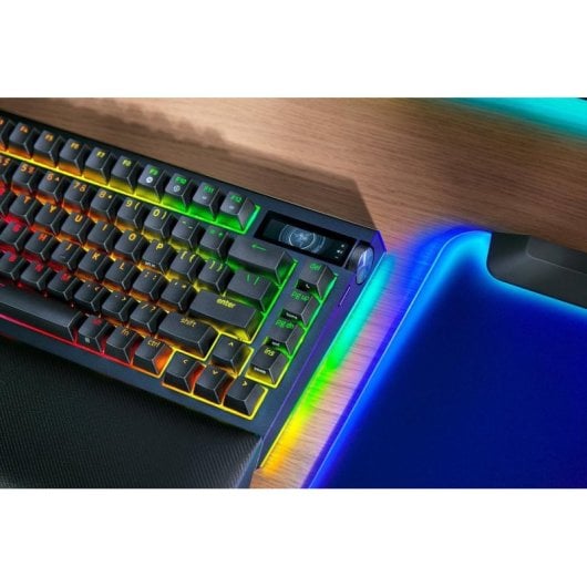 Teclado mecánico Razer BlackWidow V4 Pro QWERTY inalámbrico RGB reposamuñecas