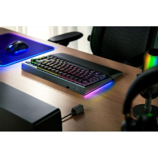 Teclado mecánico Razer BlackWidow V4 Pro QWERTY inalámbrico RGB reposamuñecas