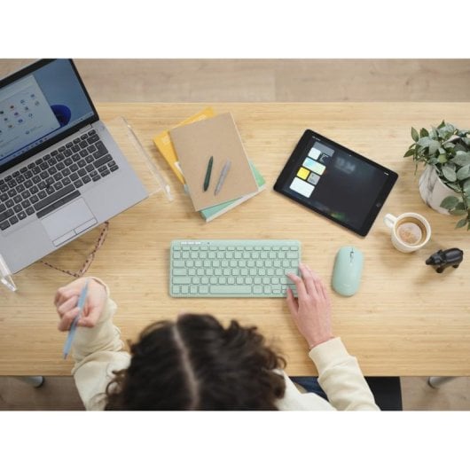 Teclado inalámbrico Trust Lyra compacto QWERTY Verde perfil bajo triple conexión