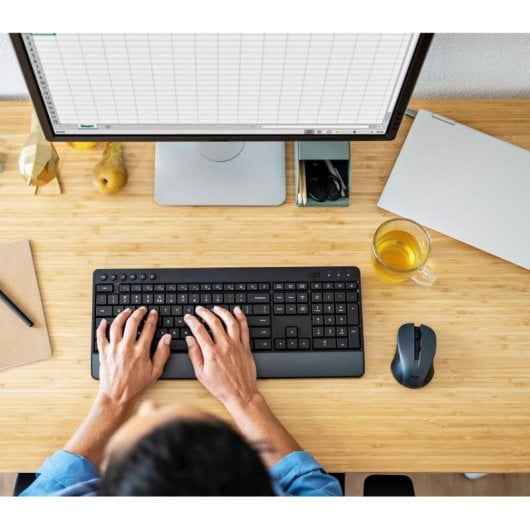 Teclado de membrana Trust Trezo Layout BE com rato wireless e descanso de pulsos
