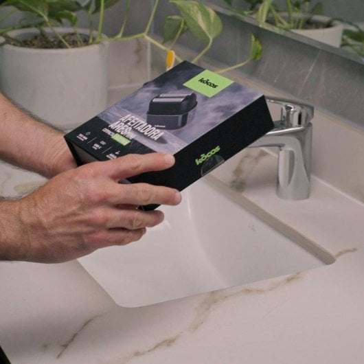 Afeitadora Kocos Ares Mini Compacta Recargable 100 min Resistente Agua