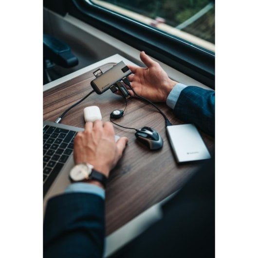 USB-C Hub Verbatim 49142 7-in-1 HDMI Ethernet SD Card Reader Metall