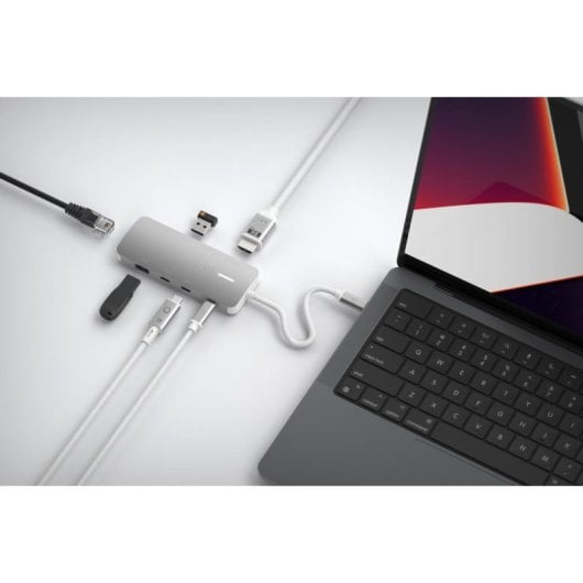 Hub Linq 8 porte USB-C 10Gbps modello 8in1 Pro con HDMI 4K, Ethernet, Lettore Schede, PD 140W