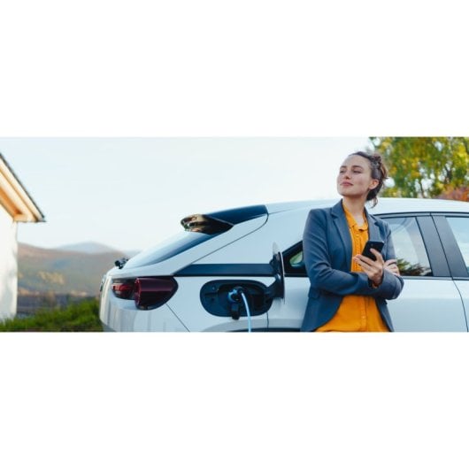 Qoltec Mobiles Ladegerät für Elektroautos (EV) mit 2-in-1 Typ 2 7kW CEE 32A/5-Pin 230V LCD Tragbare Wanddose 5m