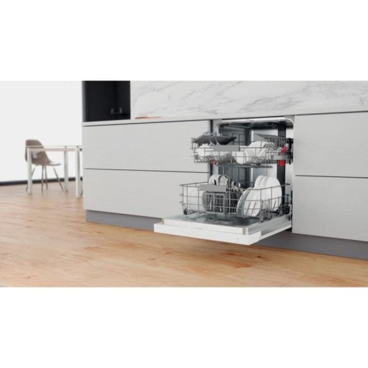 Lavavajillas Whirlpool WBC3C26 14 couverts A++ silence écran noir