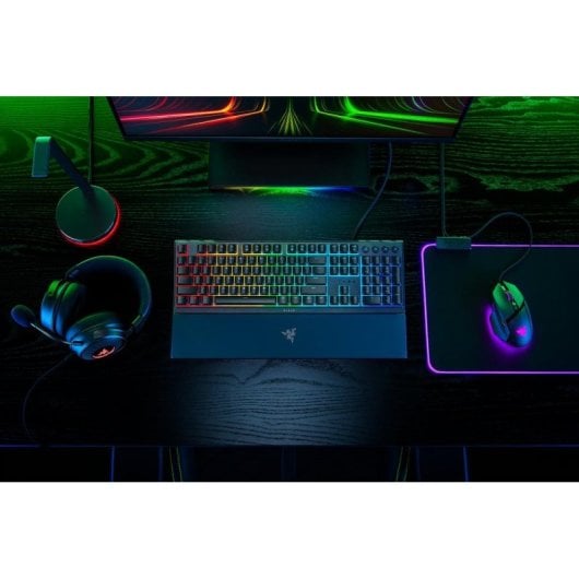 Teclado Razer Ornata V3 híbrido mecánico Layout US retroiluminación RGB reposamuñecas
