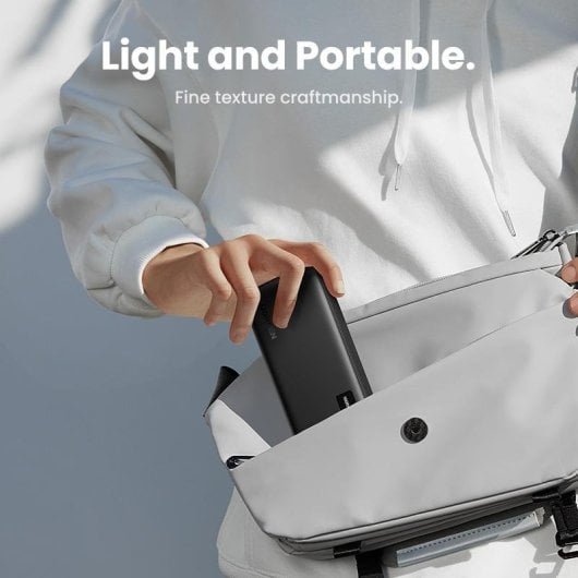 Batería externa Ugreen PB311 10000 mAh 22,5 W Carga Rápida Pantalla Digital Negra