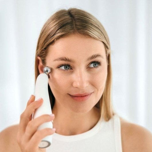 Massajador Facial Beautifly Booster Pro Radiofrequência EMS Ultrasónico Branco