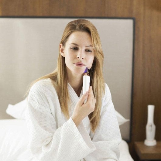 Dispositivo de Peeling Beautifly Scrub Pro Branco EMS LCD Recargável IPX5