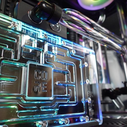 PC personnalisé PCCom Ryzen 9 9950X3D / 96 Go / SSD M.2 4 To / RTX 5090 + Windows 11 Pro V3