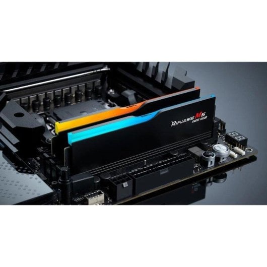 Mémoire RAM G.Skill Ripjaws M5 RGB F5-6000J3636F16GX2-RM5NRK 32GB 2x16GB DDR5 6000MHz CL36 AMD EXPO RGB