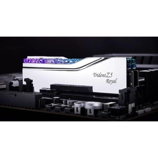 G.Skill Trident Z5 Royal Memórias RAM 32GB (2x16GB) DDR5 6400MHz CL32 RGB Intel XMP
