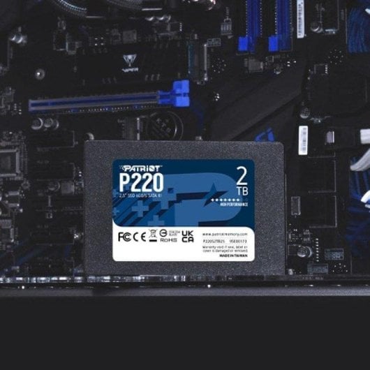 Disque Dur Patriot P220 2TB SSD 2.5" SATA III 550 Mo/s fiabilité avancée