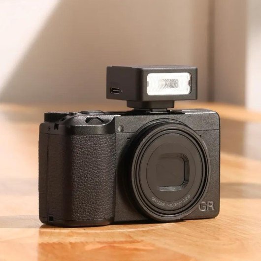 Blitz Ulanzi SL01 Mini Kompakt GN8 6500K 4 Stufen