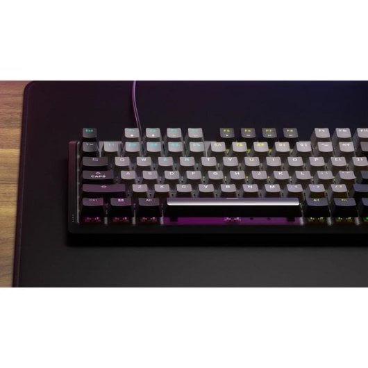 Teclado Corsair K70 CORE mecánico layout FR RGB aluminio gris