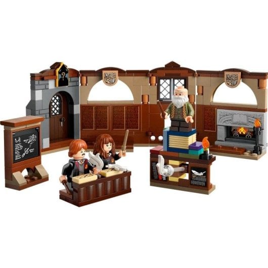 LEGO Harry Potter 76442 Poudlard Cours d’Amulettes 204 pièces