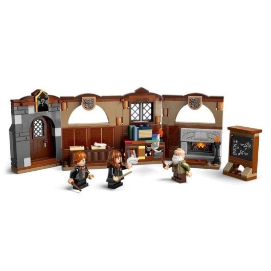 LEGO Harry Potter 76442 Poudlard Cours d’Amulettes 204 pièces
